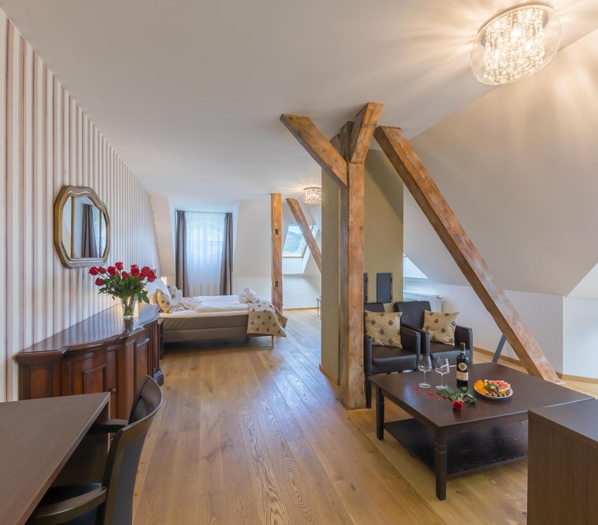 Wellness & Spa Hotel Villa Regenhart Jesenik Exterior photo