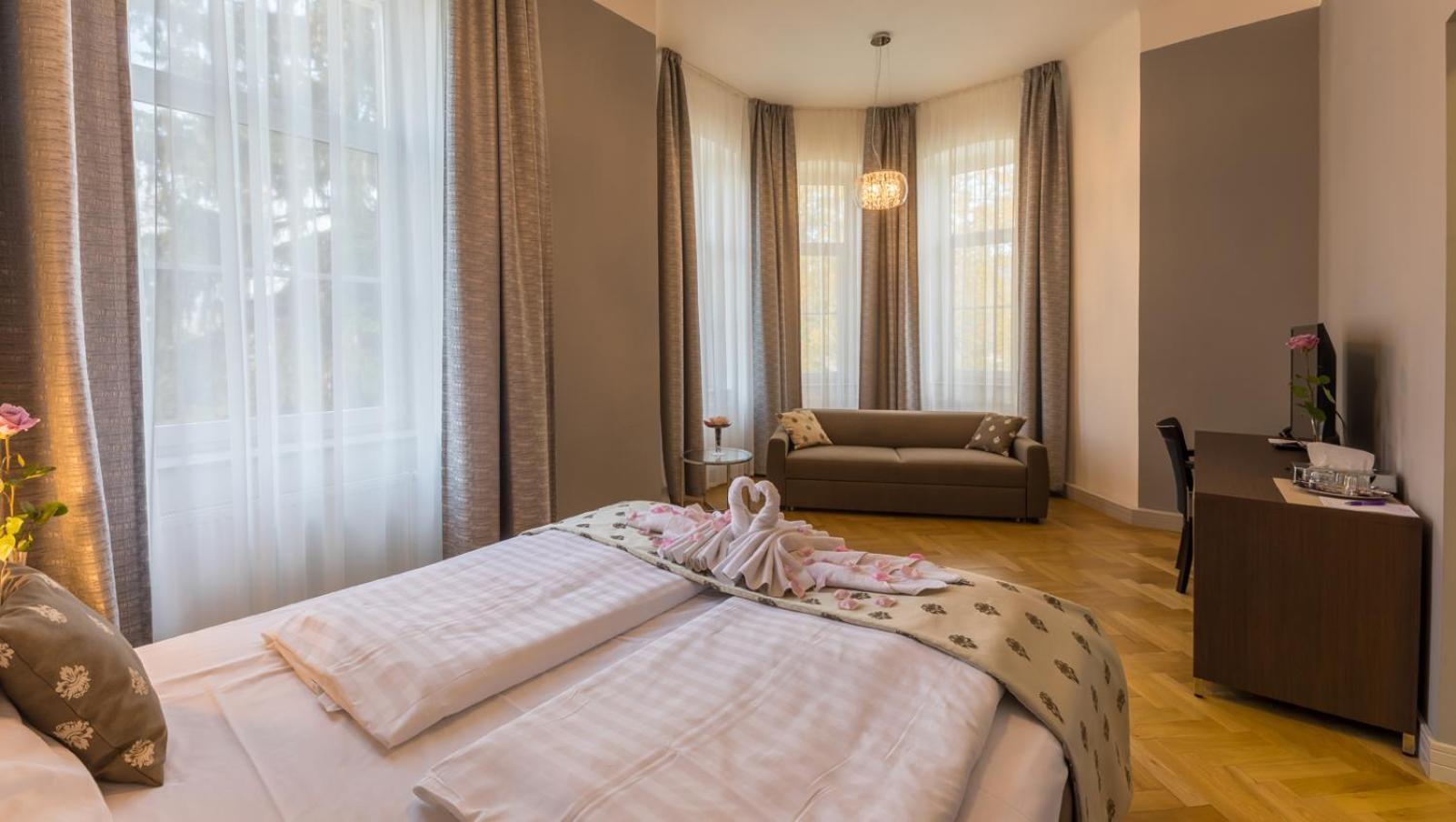 Wellness & Spa Hotel Villa Regenhart Jesenik Exterior photo